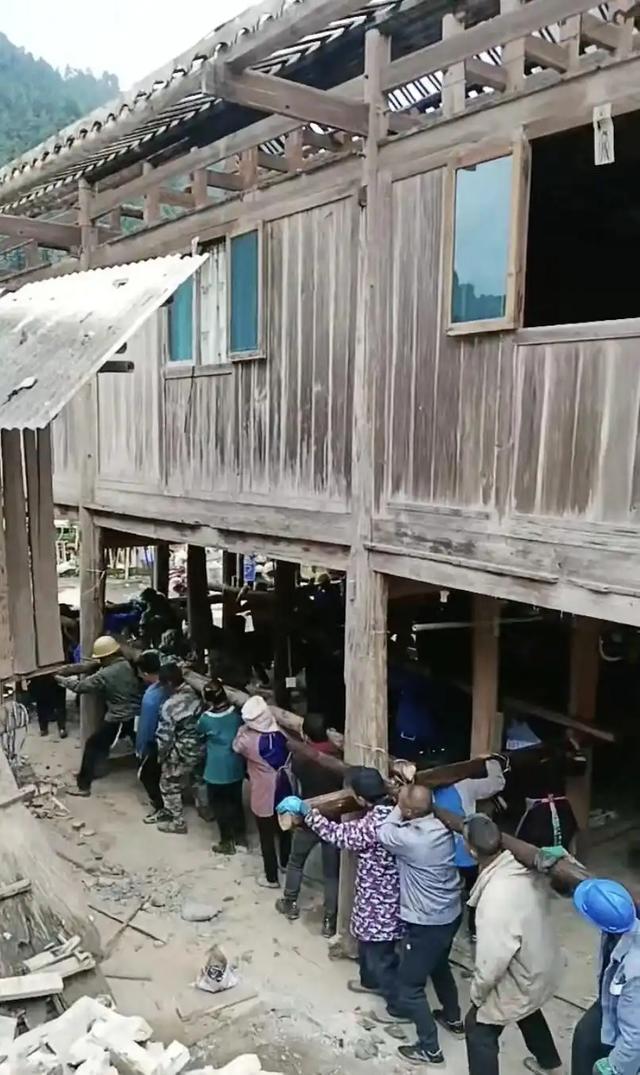 贵州榕江村民硬核搬家搬的不止是房更是千年传承与全村情分(图3)