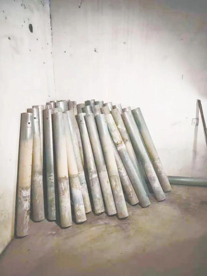 七旬老太“蚂蚁搬家”偷走绍兴工地上70多根钢管