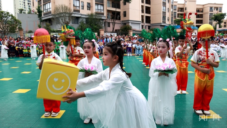 温情守护“一老一小”贵州为易地搬迁筑牢民生基石(图2)